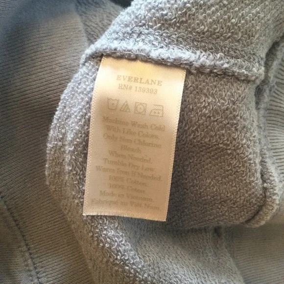Everlane- The Lightweight French Terry Hoodie. Size S - Picture 10 of 11